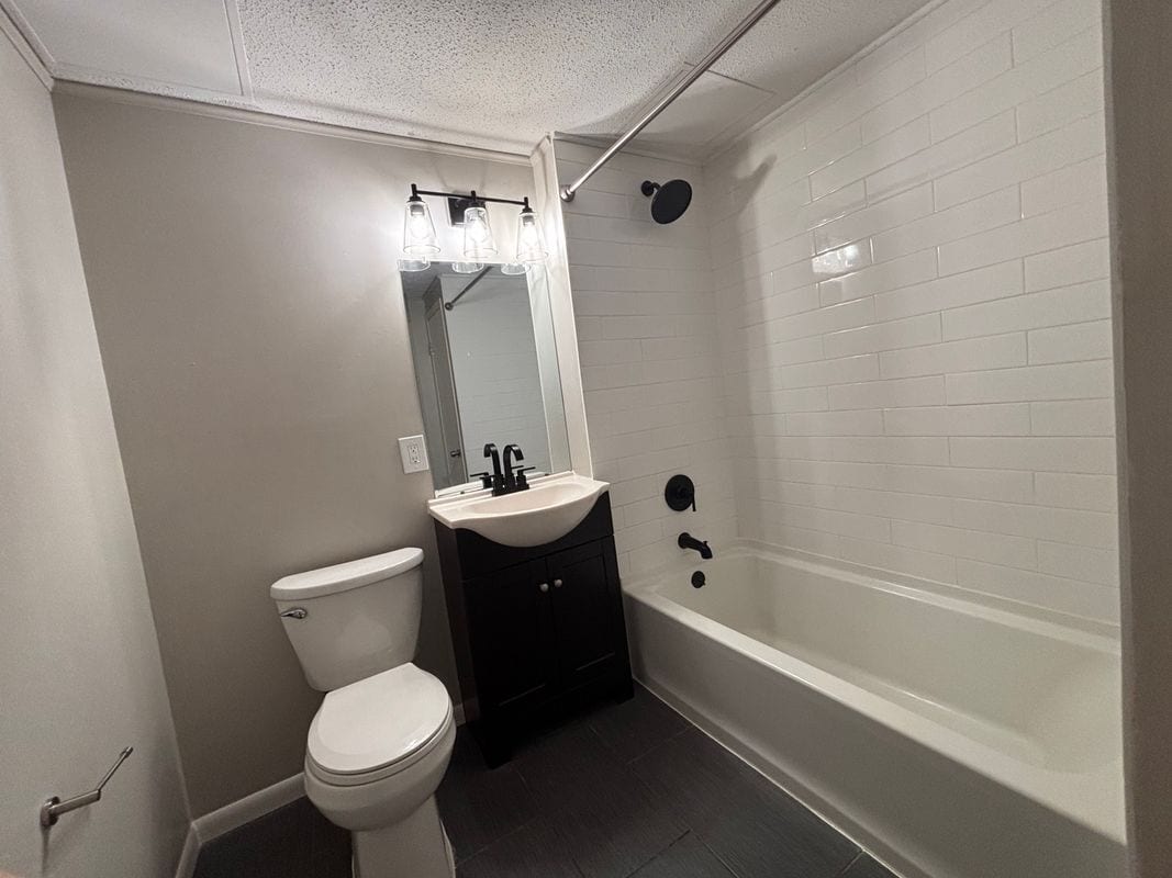 Building Photo - 39471 Jefferson Ave