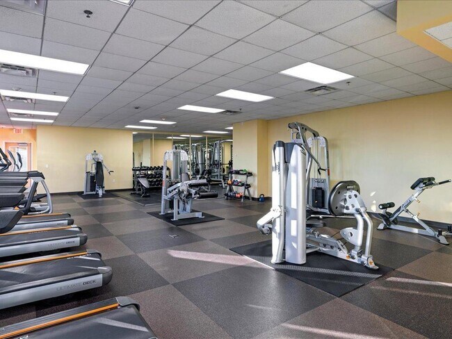 Building Photo - 929 Portland Ave