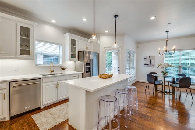 Building Photo - 3421 Normandy Ave