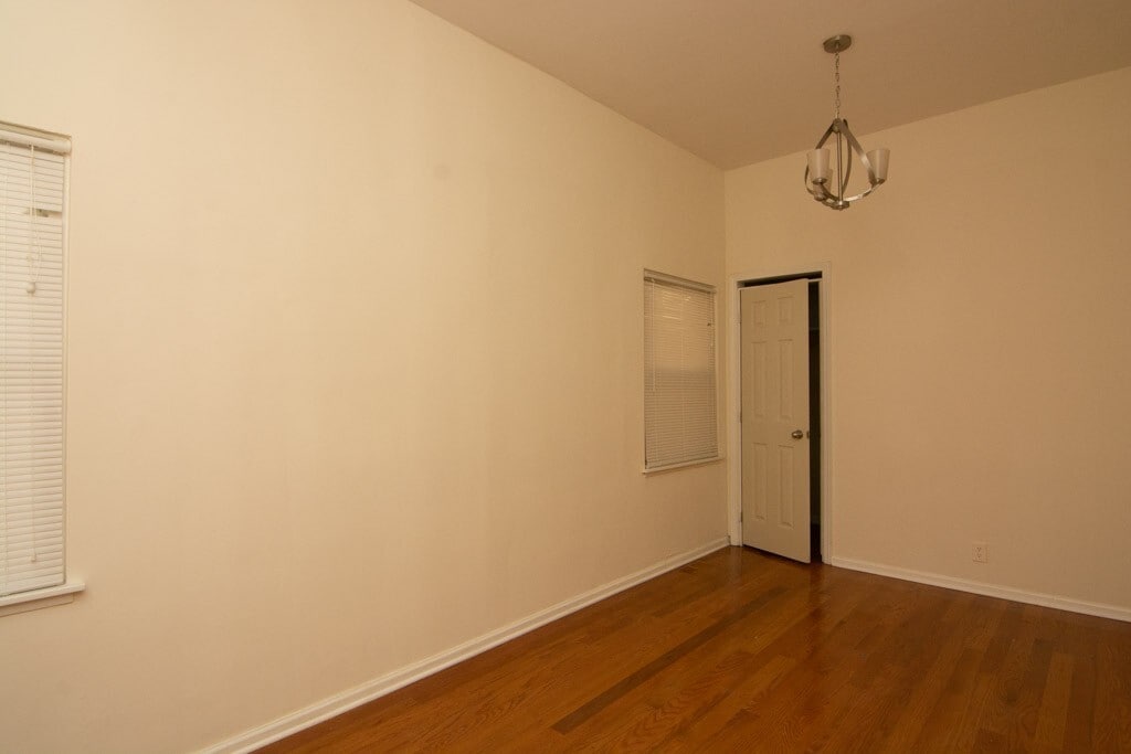Building Photo - 2814 N Maplewood Ave