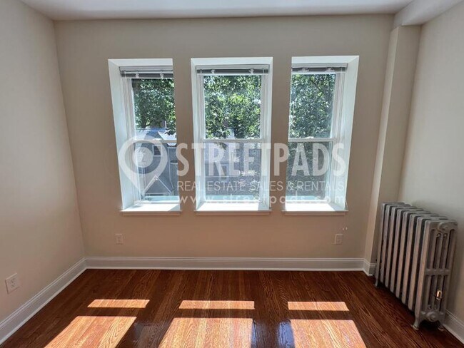 Building Photo - 2 bedroom in Boston MA 02135