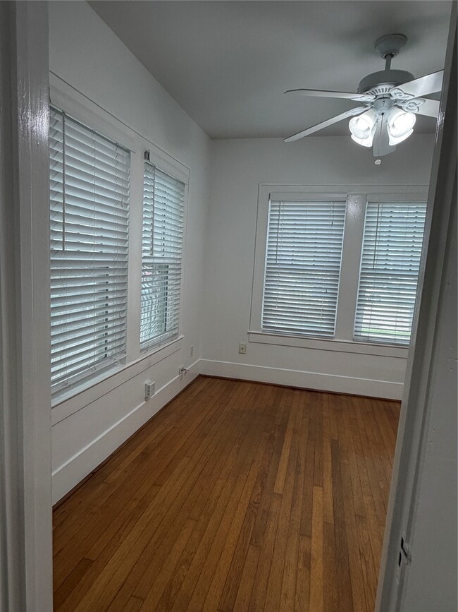 Building Photo - 1719 Dunlavy St