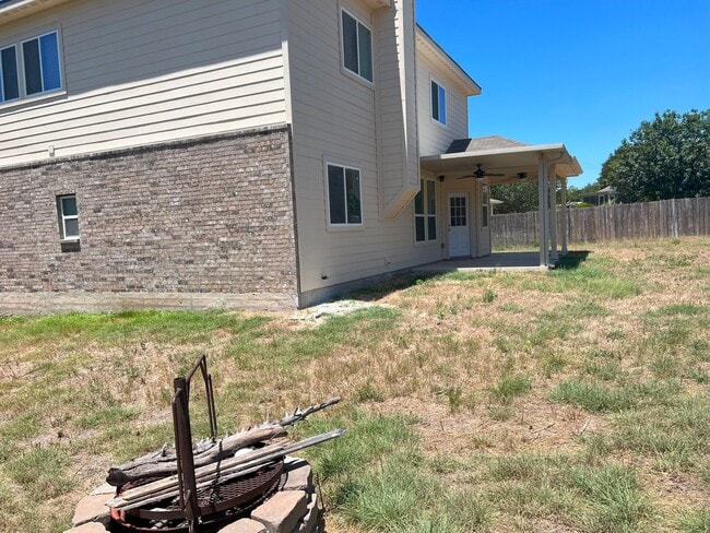 Building Photo - 141 Wright Cove