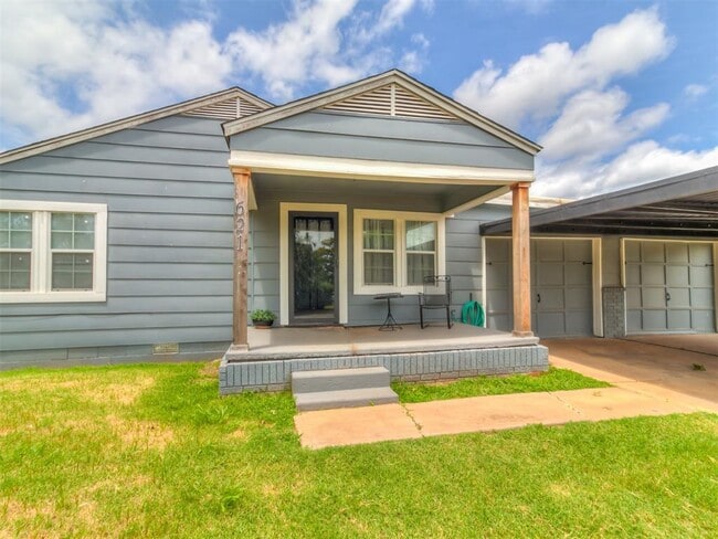 Building Photo - 621 N 16th St