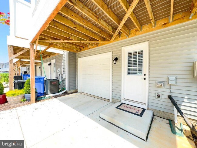 Building Photo - 72 Caswell Dr