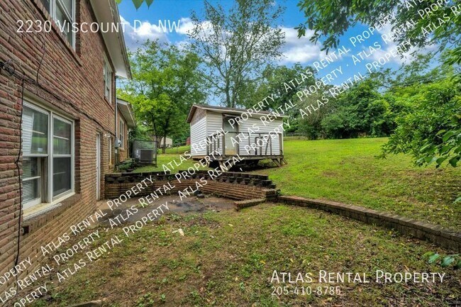 Building Photo - 2230 Viscount Dr NW
