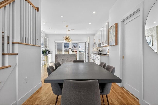 Building Photo - 303 4th St