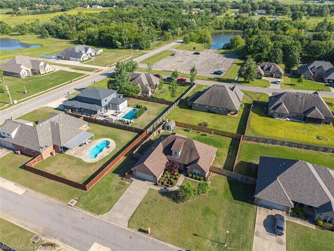Building Photo - 3725 Colfax Way