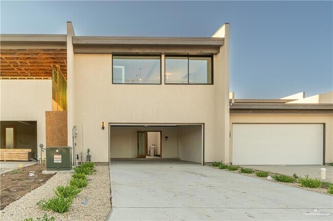 Building Photo - 1410 S 7th Ave