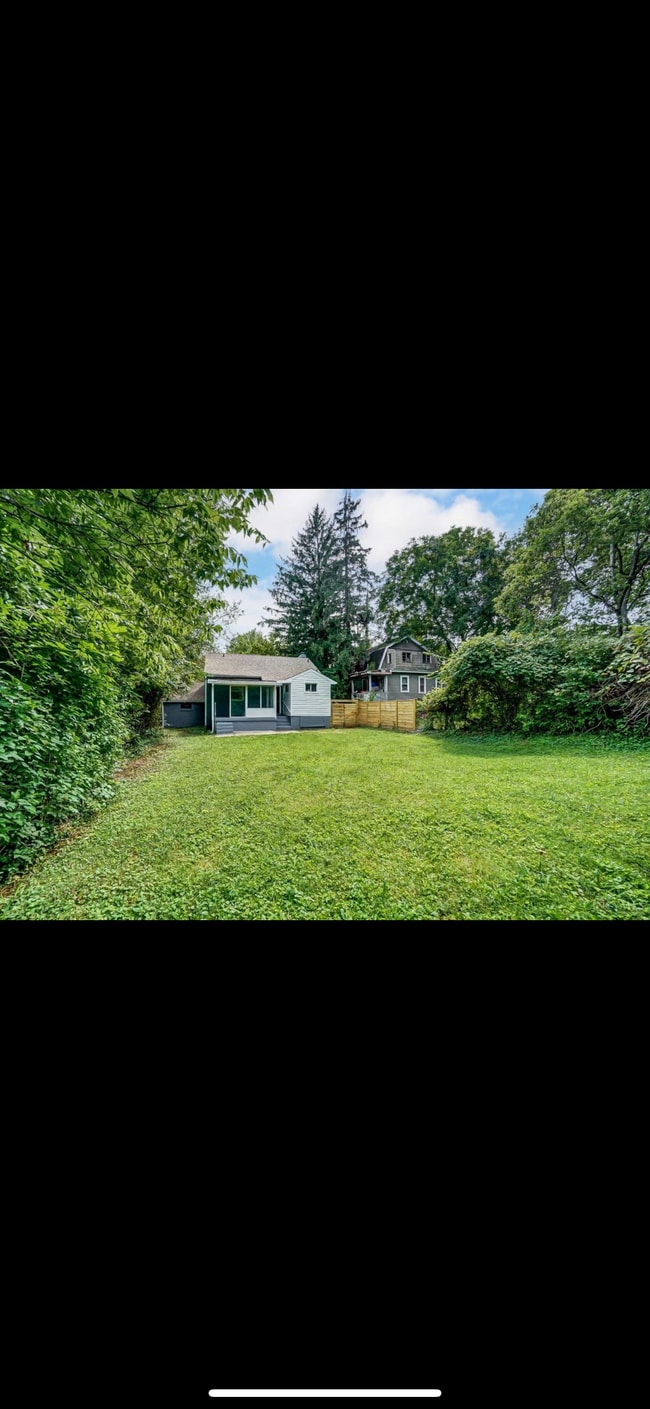 Building Photo - Odin