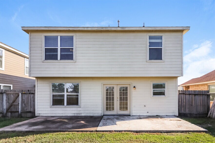 Building Photo - 5622 Coastal Way