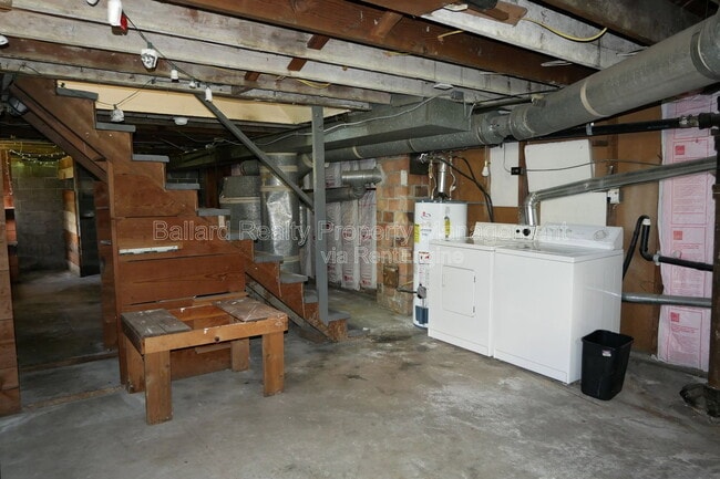 Building Photo - 1406 NW 61st St