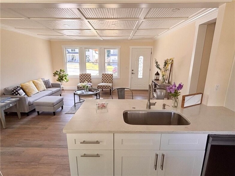 Building Photo - 1912 Canmont Dr NE