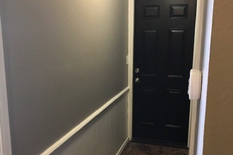 Garage Entry - 704 N Dryden Cir