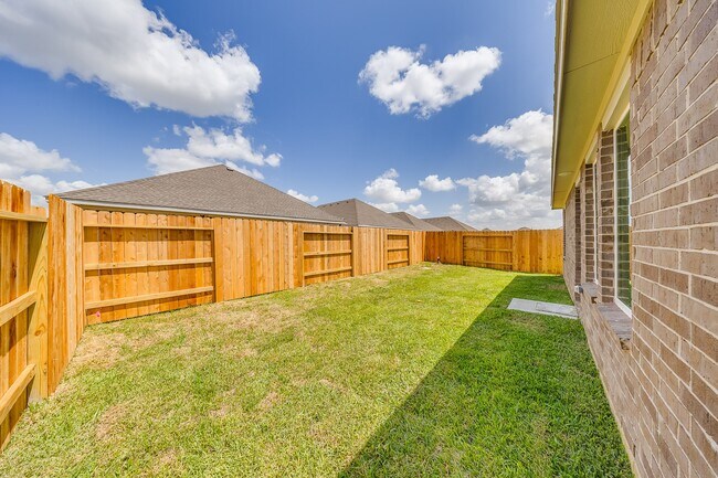 Building Photo - 3009 fantasy Terrace Dr