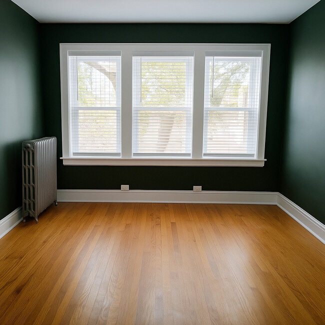 Building Photo - 3909 N Lamon Ave