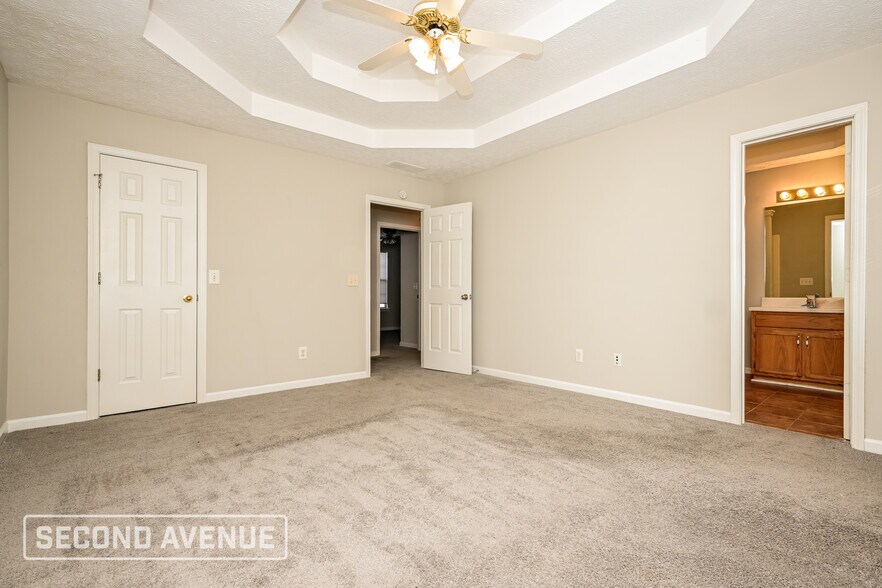 Building Photo - 75 Lark Rd