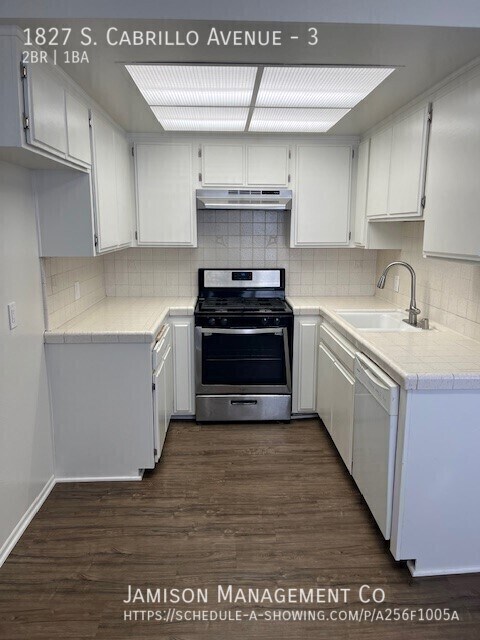 Building Photo - 1827 S Cabrillo Ave
