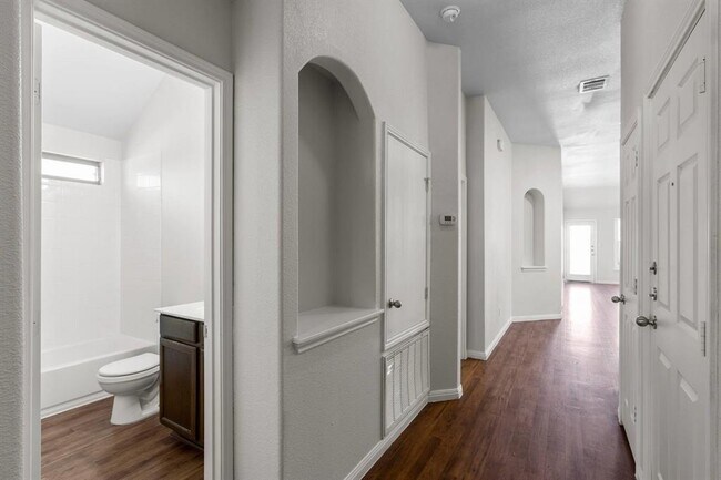 Building Photo - 12920 Snow Ln