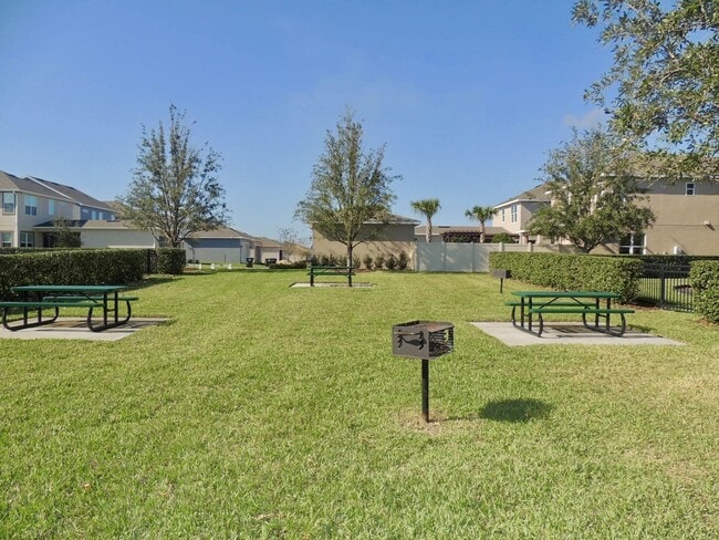 Building Photo - CALL ED FOR SHOWING APPOINTMENTS (352) 217...