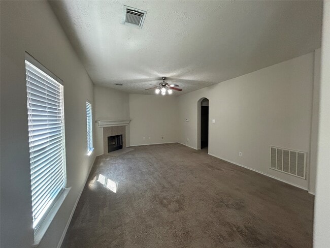 Building Photo - 14027 Blackfoot Trail Run