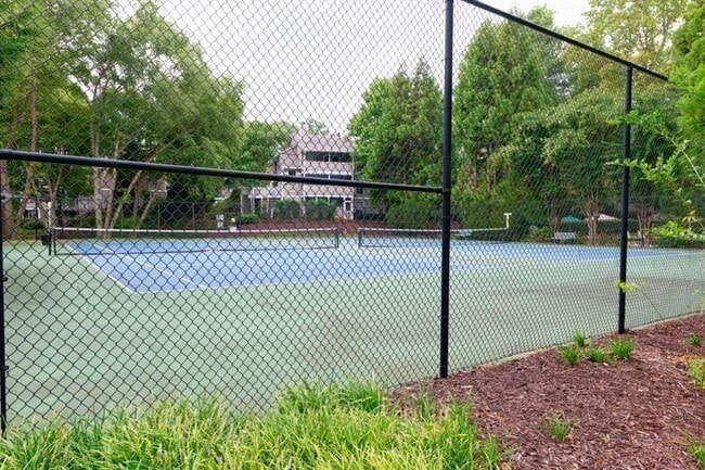 Building Photo - 401 Wynnes Ridge Cir SE