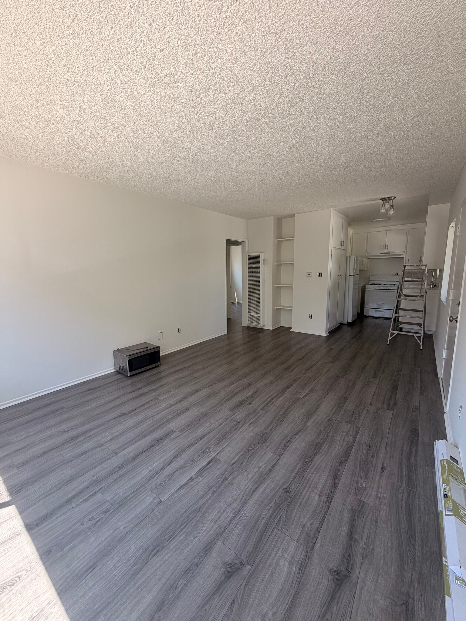 Building Photo - 5019 Klump Ave