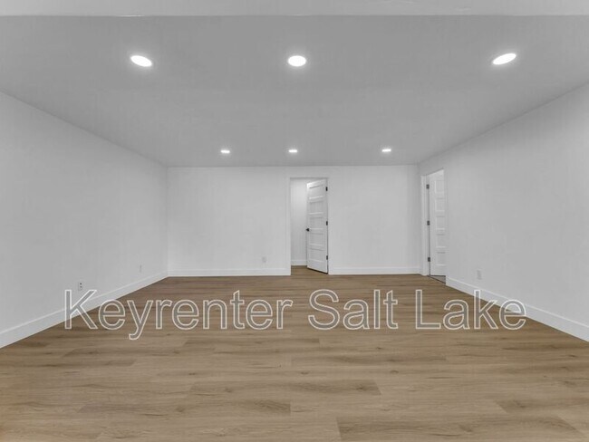 Building Photo - 7726 S 3500 E