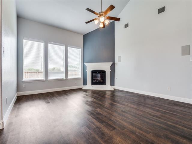 Building Photo - 2523 Linwood Dr