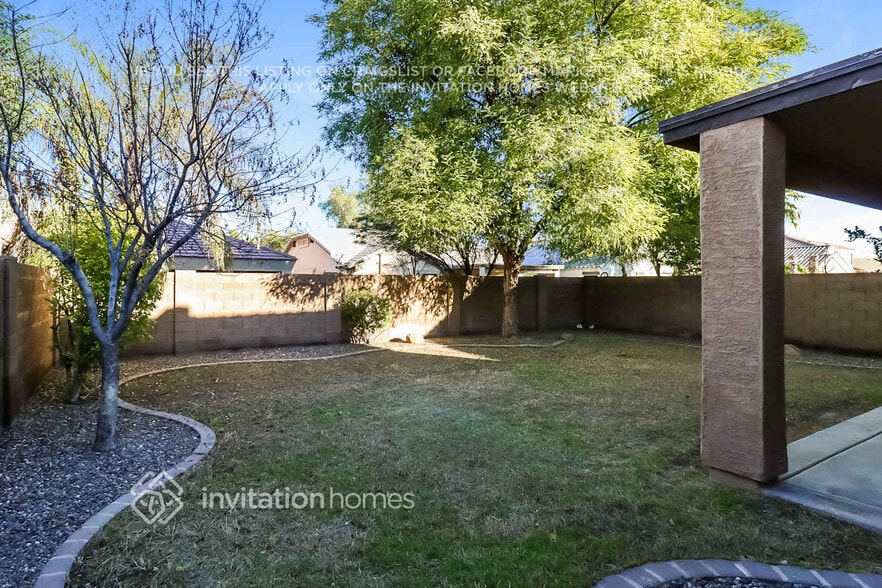 Building Photo - 16174 W Hilton Ave