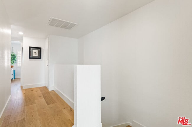 Building Photo - 4608 Glencoe Ave