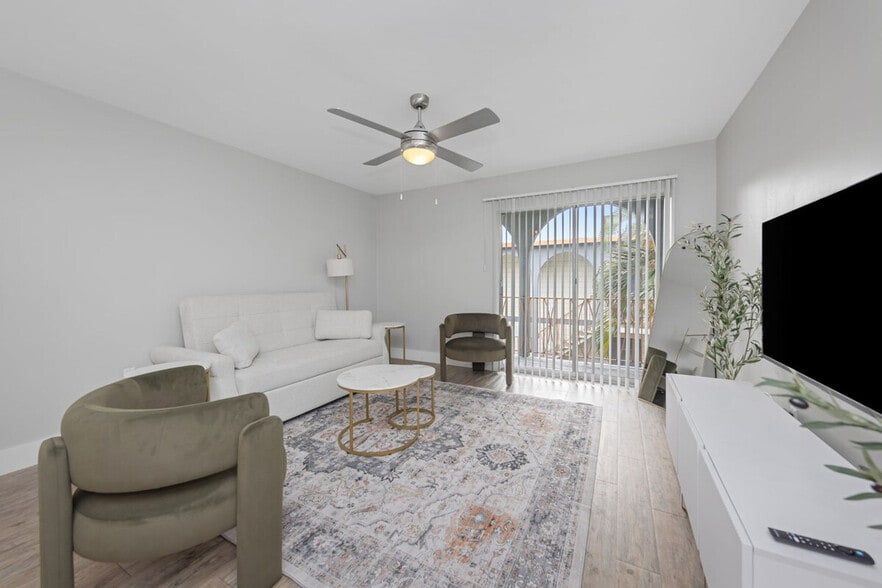 Building Photo - 4403 W Cleveland St