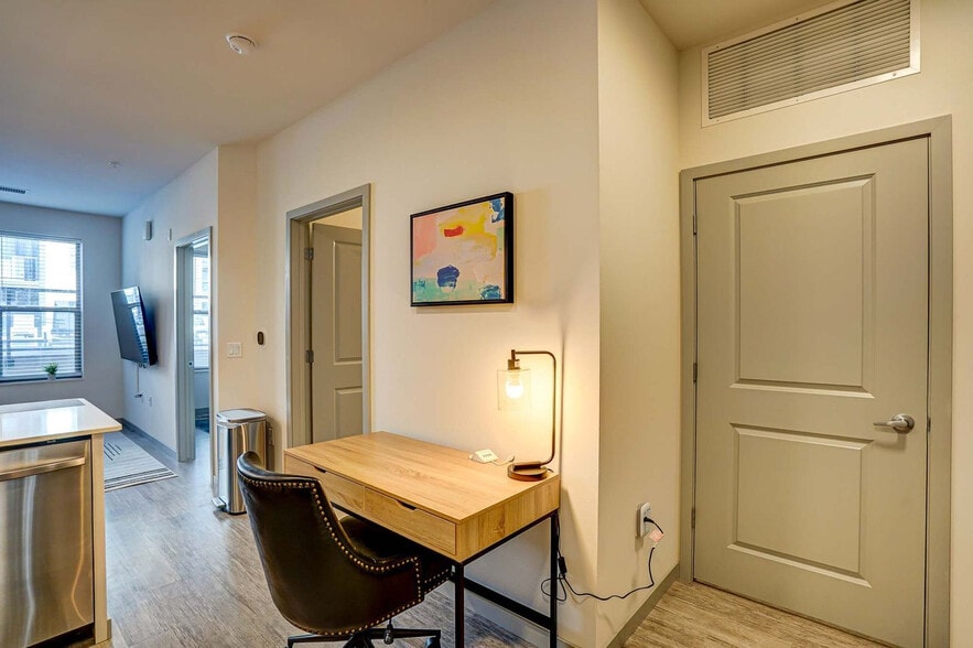 Building Photo - 5022 American Pkwy