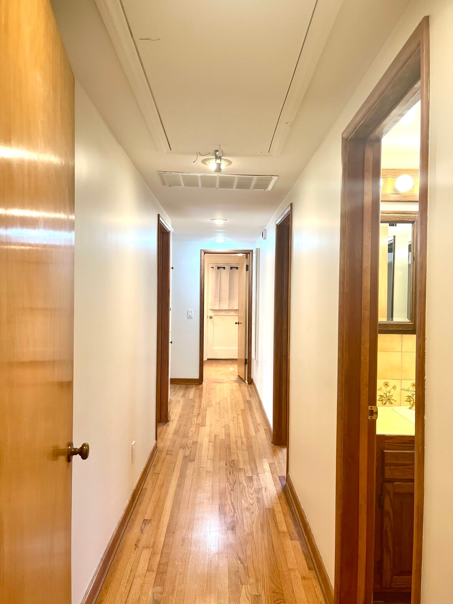 Building Photo - 2548 Via Carrillo
