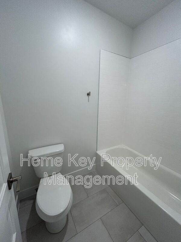 Building Photo - 4065 Eureka Aly