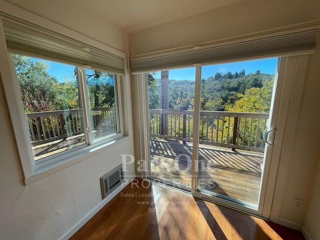 Building Photo - Spacious Home In Lafayette Hills