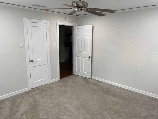 Building Photo - 6348 Llano Ave