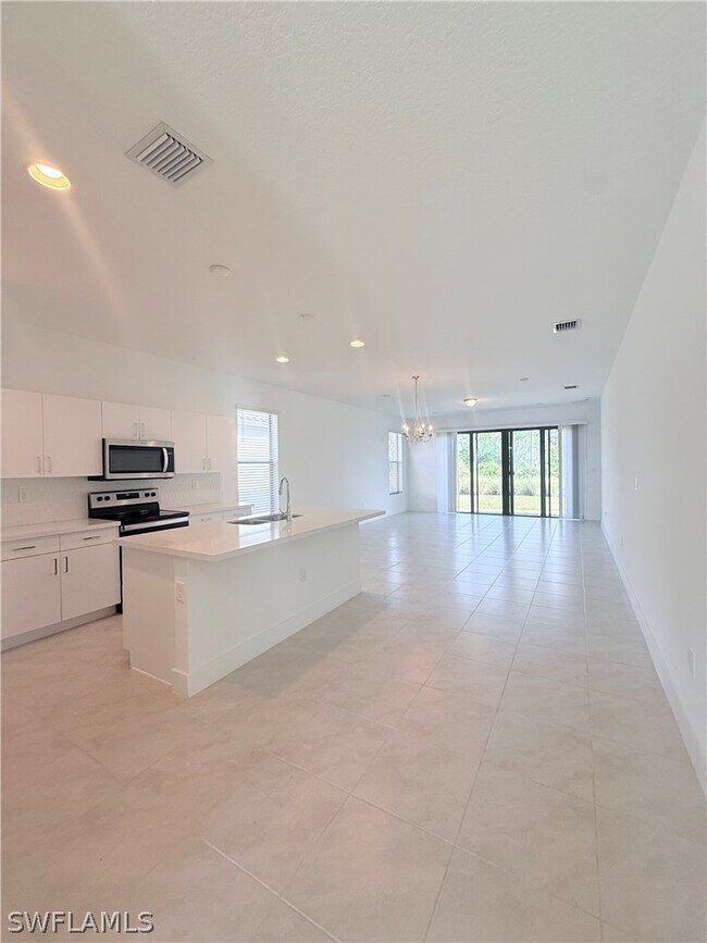 Building Photo - 5681 Cassidy Ln