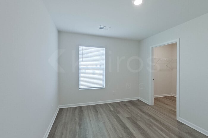 Building Photo - 125 Overstreet Way