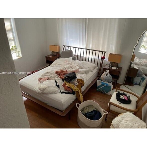 Building Photo - 2341 SW 34th Ave