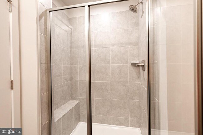 Building Photo - 228 S Newkirk St