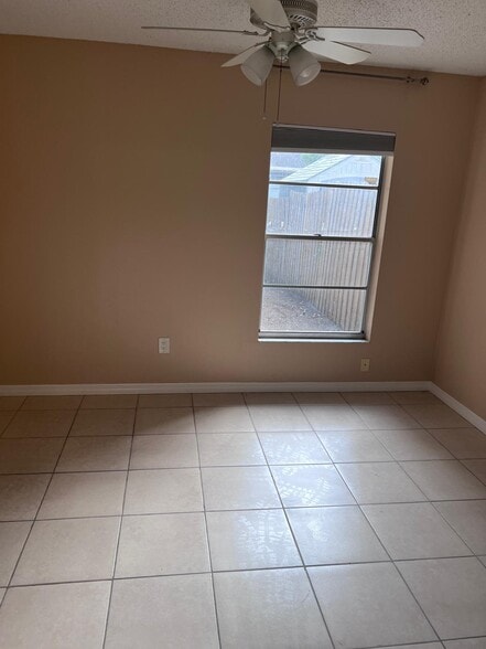 Building Photo - 7717 Gulf Ct