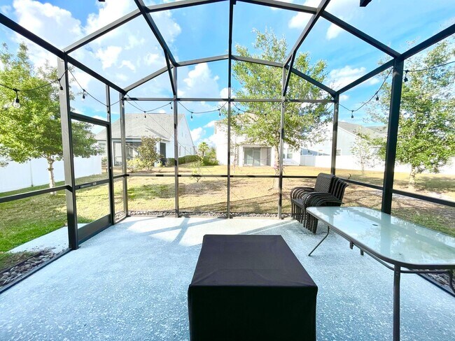 Building Photo - Available Move In 06/01! - Beautiful 3 Bed...