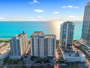 Building Photo - 6917 Collins Ave