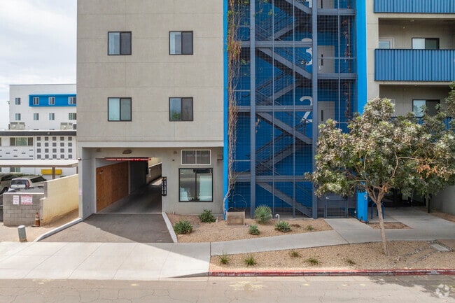 Building Photo - Acacia Heights