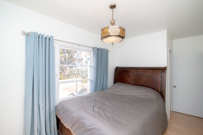 Building Photo - Exclusive 2 Bed/1 Bath Spanish-Style Home ...