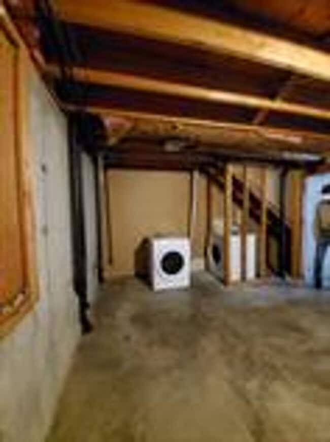 Building Photo - 2141 28th Ave Ct