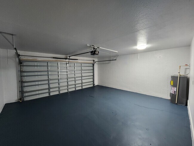 Building Photo - 3702 5th St SW