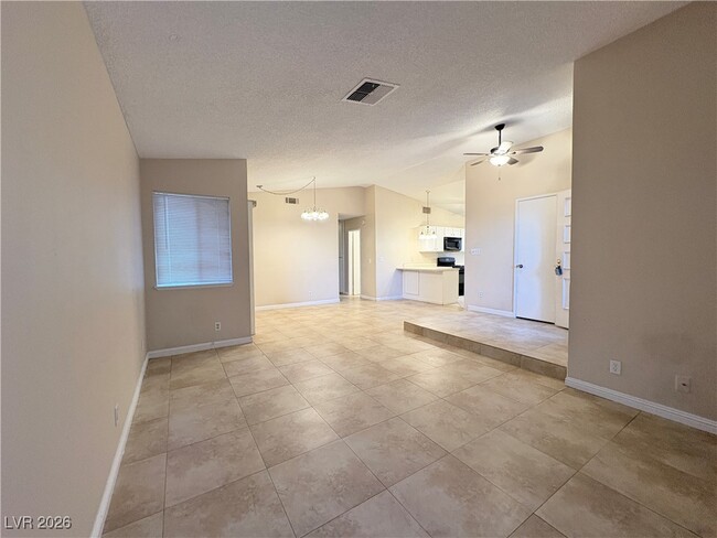 Building Photo - 7175 Sawtooth Dr