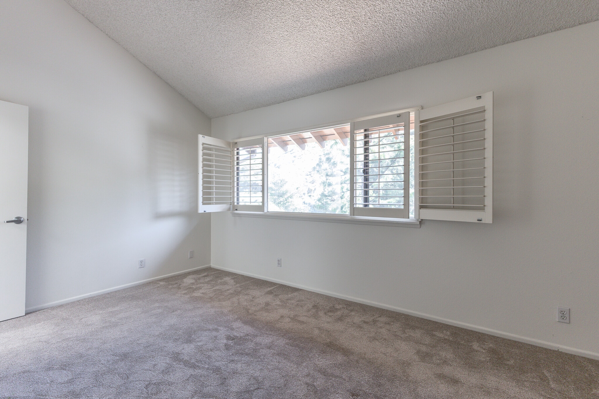 Building Photo - 1709 Camino de Villas